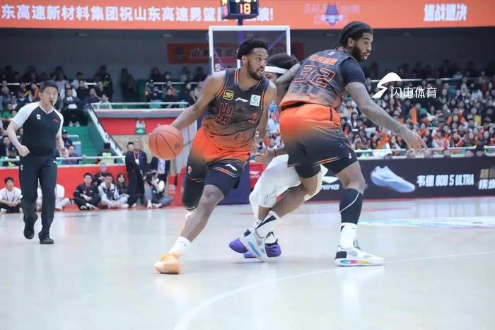 辽宁男篮神来之笔，赛场上演大逆转